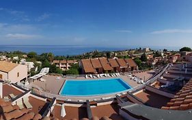 Cefalu Begonie House